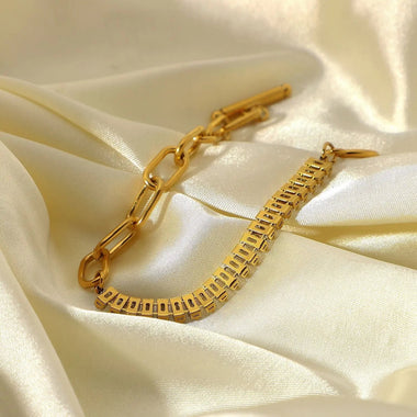 18K Gold Buckle Design Bracelet - QH Clothing