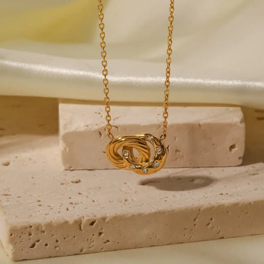 18K Gold Double Ring with Diamond Pendant Necklace - QH Clothing