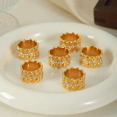 18K gold light luxury personalized love inlaid zircon design versatile ring - QH Clothing