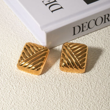 18k gold classic retro square braided design earrings - QH Clothing