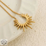 18K Gold C-Shaped Star Pendant Necklace - QH Clothing