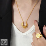 18K Gold C-Shaped Star Pendant Necklace - QH Clothing