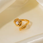 Exquisite and noble camellia inlaid pearl design ring in 18K gold - QH Clothing