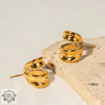 18K Gold Curved Hollow Earrings - QH Clothing