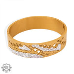 18K gold trendy and unique hollow flower and diamond design palace style bracelet - QH Clothing