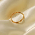 18K Gold Dual Twisted Line Ring - QH Clothing