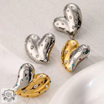 Heart-shaped jeweled earrings in 18K gold exquisite diamond-studded design