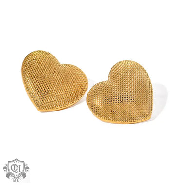 Textured gold heart earrings in 18k gold with exquisite simple style design