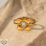 18K Gold Flower Design Ring - QH Clothing