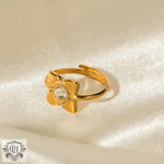 18K Gold Flower Design Ring - QH Clothing