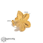 Gold flower opening ring made of 18K gold with an elegant floral design