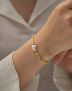 18K Gold Freshwater Pearl Design Bracelet - QH Clothing