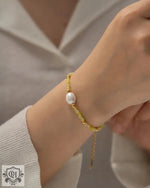 18K Gold Freshwater Pearl Design Bracelet - QH Clothing