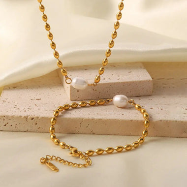 18K Gold Freshwater Pearl Oval Beanie Bracelet - QH Clothing
