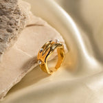 18K Gold Geometric Pearl Ring - QH Clothing