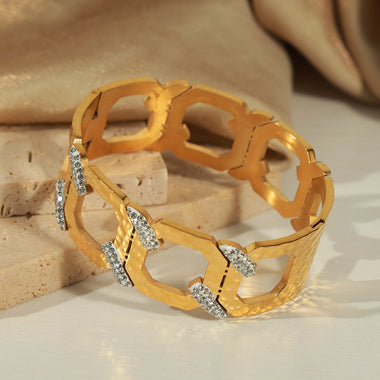 18K gold simple and elegant geometric C-shaped inlaid zircon design hip-hop style bracelet - QH Clothing