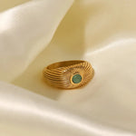 18K Gold Green Stone Sun Shaped Ring - QH Clothing