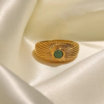 18K Gold Green Stone Sun Shaped Ring - QH Clothing