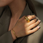 18K gold light luxury and noble hollow flower-shaped design ring - QH Clothing