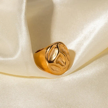 18K Gold Lava Debossed Versatile Ring - QH Clothing