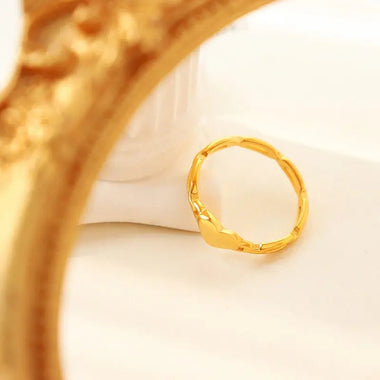 18K Gold Love Heart Hollow Design Ring - QH Clothing