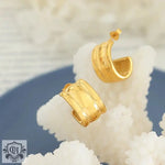 18K Gold Minimalist C Embossed Earrings - QH Clothing