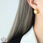 18K Gold Minimalist C Embossed Earrings - QH Clothing