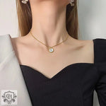 18K Gold Moon Pendant Necklace - QH Clothing