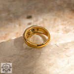 Elegant 18k gold ring with inlaid zircon, ideal for formal occasions and daily wear