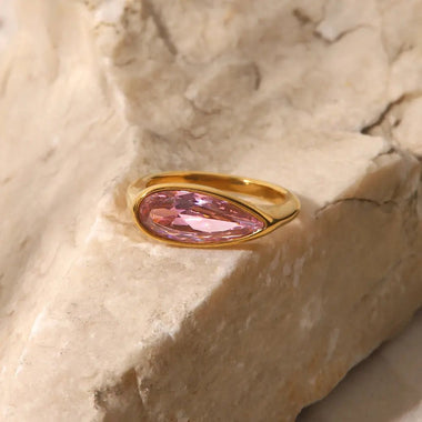 18K Gold Oval Pink Zirconia Ring - QH Clothing