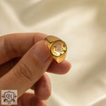 18K Gold Patterned Flat Top Ring - QH Clothing