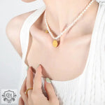 18K Gold Pearl Medallion Necklace - QH Clothing