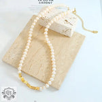 18K Gold Pearl Triangular Necklace - QH Clothing