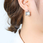 18K Gold Delicate and Fashionable U-Shape Inlaid Pearl Design Versatile Earrings - QH Clothing