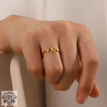 Versatile 18K Gold Plated Heartbeat Ring -  QH Clothing