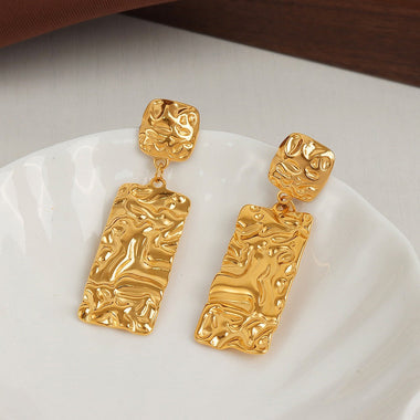 18K gold fashionable simple pleated texture design earrings - QH Clothing