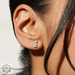 18K Gold Rectangular Diamond Earrings - QH Clothing