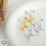 18K gold retro fashion flower with pearl design light luxury style earrings - QH Clothing