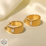 18K Gold Rib Design Earrings - QH Clothing