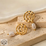 18K Gold Spiral Freshwater Pearl Earrings - QH Clothing