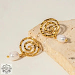 18K Gold Spiral Freshwater Pearl Earrings - QH Clothing