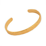 18K gold simple and fashionable C-shaped open bracelet with textured design - QH Clothing