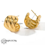 18K Gold Threaded C-Shaped Earrings - QH Clothing