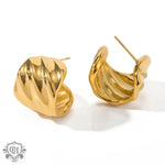 18K Gold Threaded C-Shaped Earrings - QH Clothing