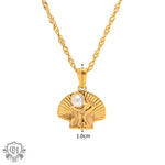 Gold seashell pendant necklace with pearl in 18K Gold beach style design