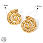 18K gold trendy earrings featuring unique snail shape and elegant hammer pattern design