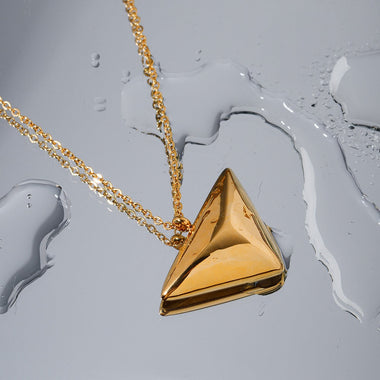 18k gold fashionable simple triangle pendant necklace - QH Clothing