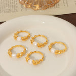 18K gold noble and majestic twist-shaped ring with pearl design and versatile ring - QH Clothing