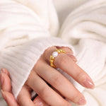 18K gold noble and majestic twist-shaped ring with pearl design and versatile ring - QH Clothing