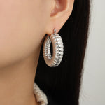 18K gold novel and fashionable round earrings with twist design and versatile - QH Clothing